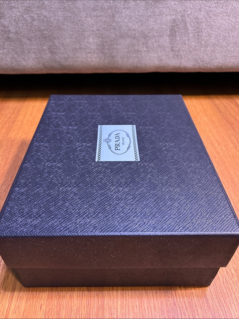 Prada empty box - Picture 2 of 3